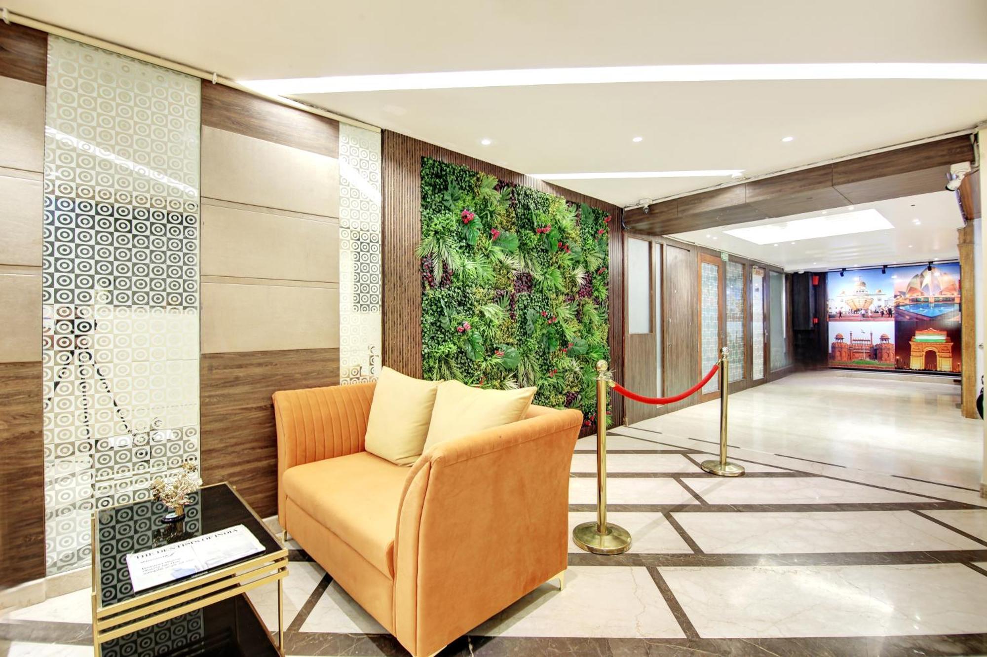 Hotel Neu Villa - Near Connaught Place & New Delhi Railway Station Екстер'єр фото
