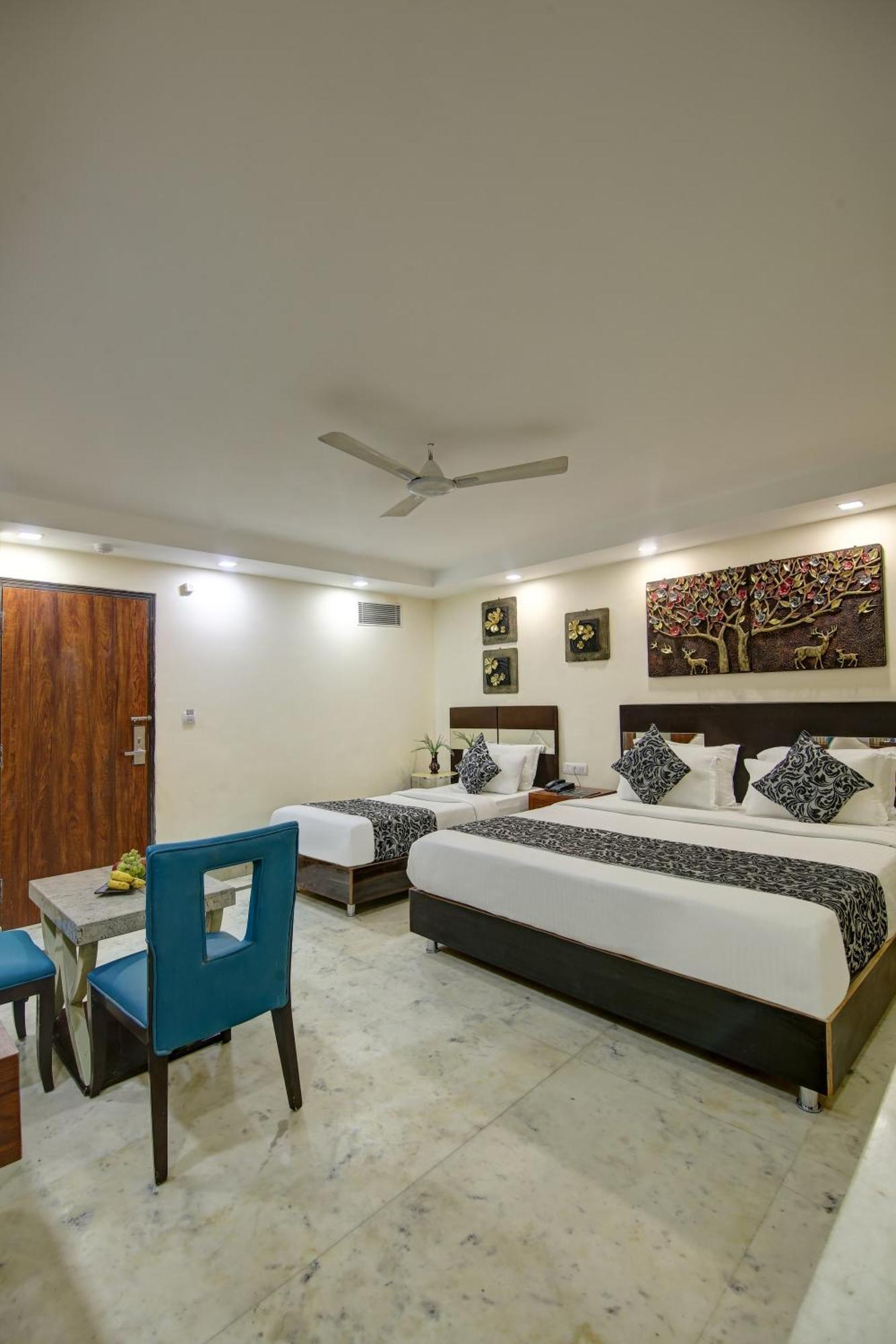 Hotel Neu Villa - Near Connaught Place & New Delhi Railway Station Екстер'єр фото