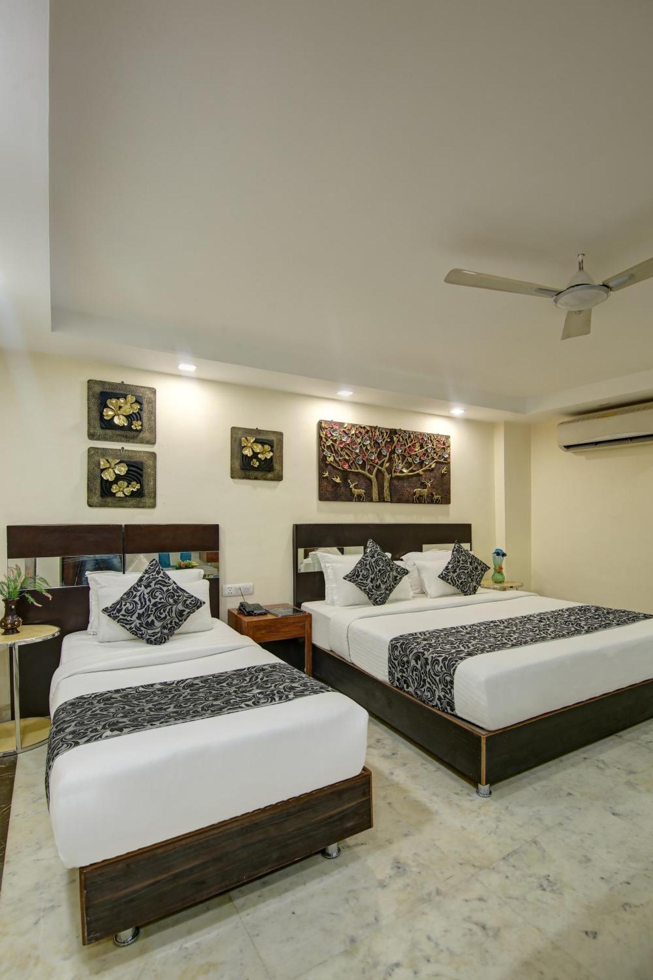Hotel Neu Villa - Near Connaught Place & New Delhi Railway Station Екстер'єр фото