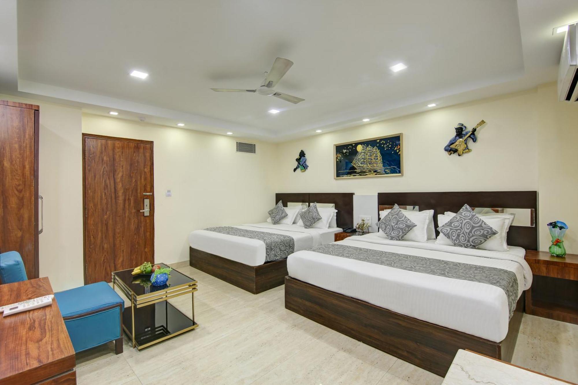 Hotel Neu Villa - Near Connaught Place & New Delhi Railway Station Екстер'єр фото