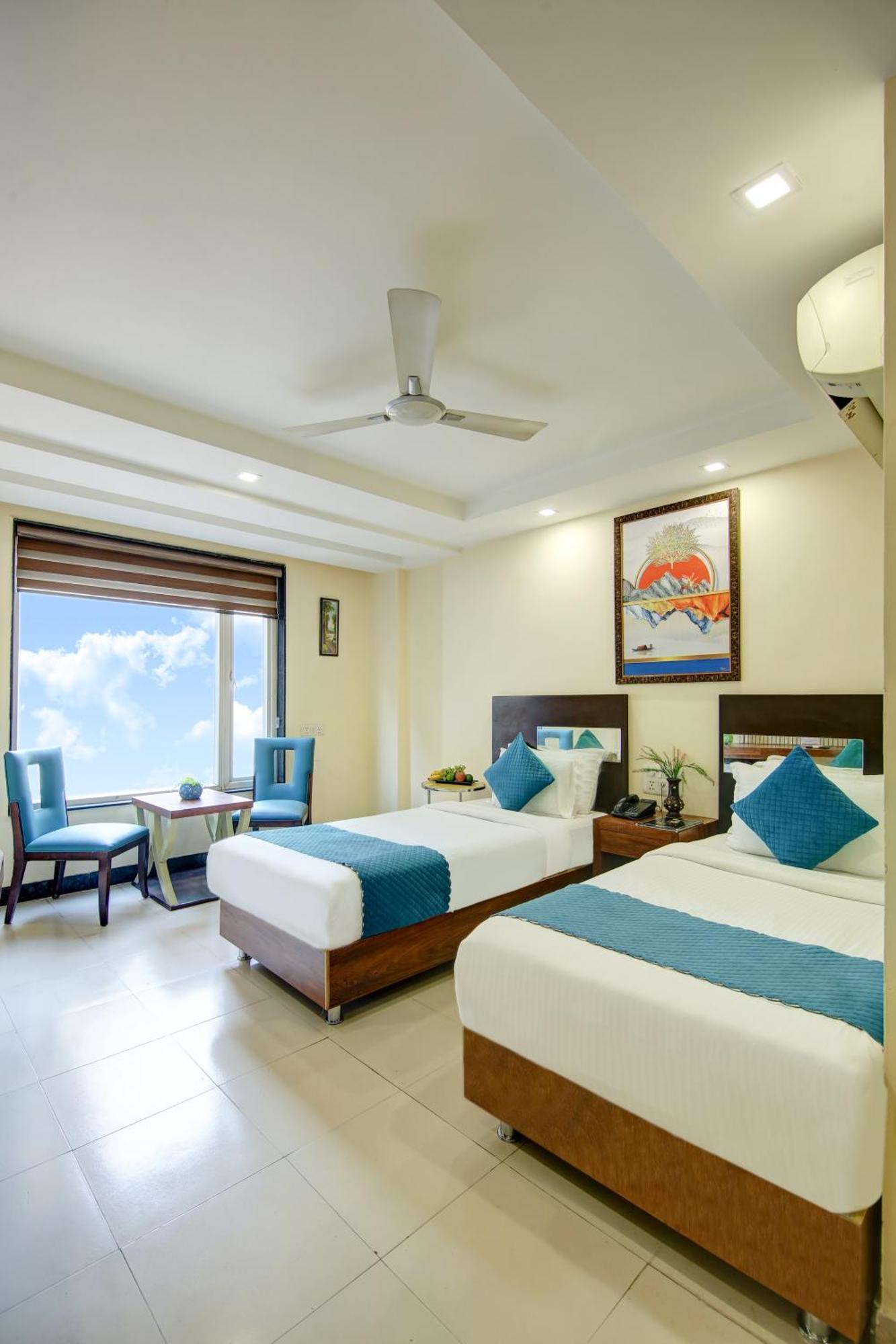 Hotel Neu Villa - Near Connaught Place & New Delhi Railway Station Екстер'єр фото