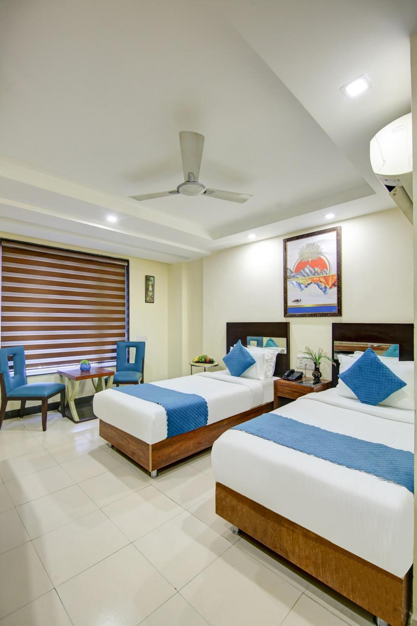 Hotel Neu Villa - Near Connaught Place & New Delhi Railway Station Екстер'єр фото